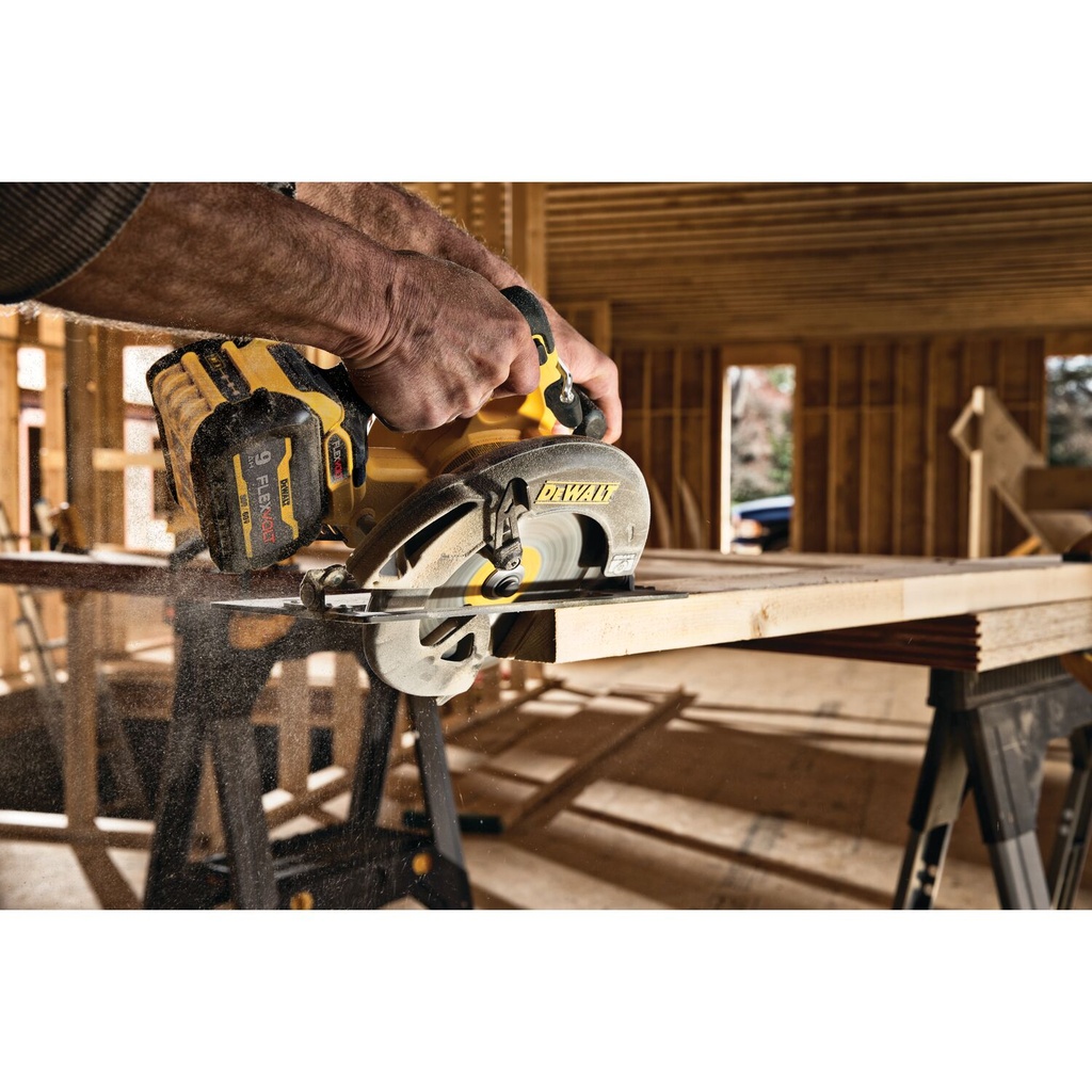 [DCS578X1] 60V MAX 7-1/4 BRUSHLESS CIRC SAW KIT