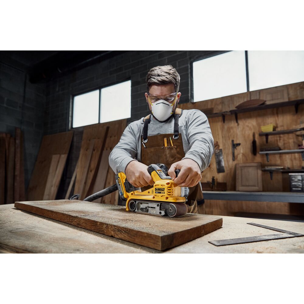 [DCW220B] DW 20V CORDLESS BELT SANDER TOOL ONLY