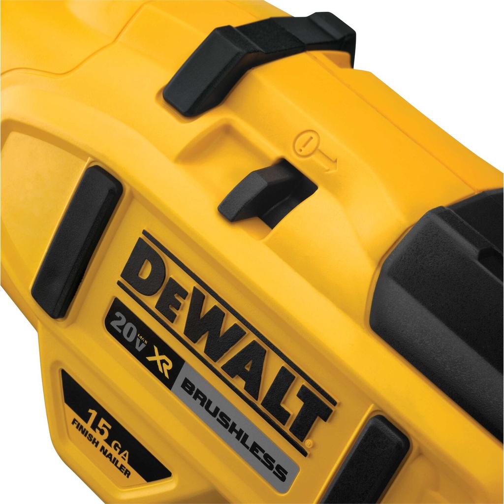 [DCN650B] 20V MAX 15GA ANGLED FINISH NAILER BARE