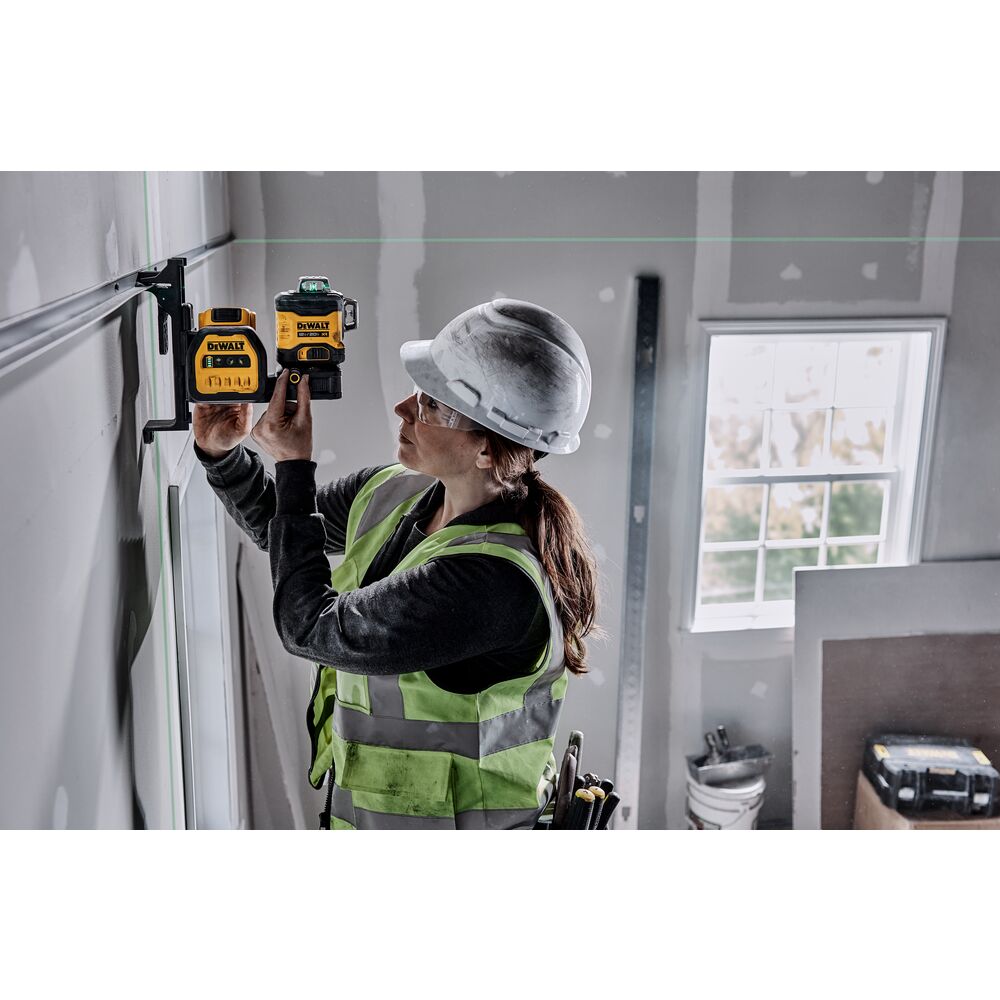[DCLE34030G] DEWALT 3 X 360 20V