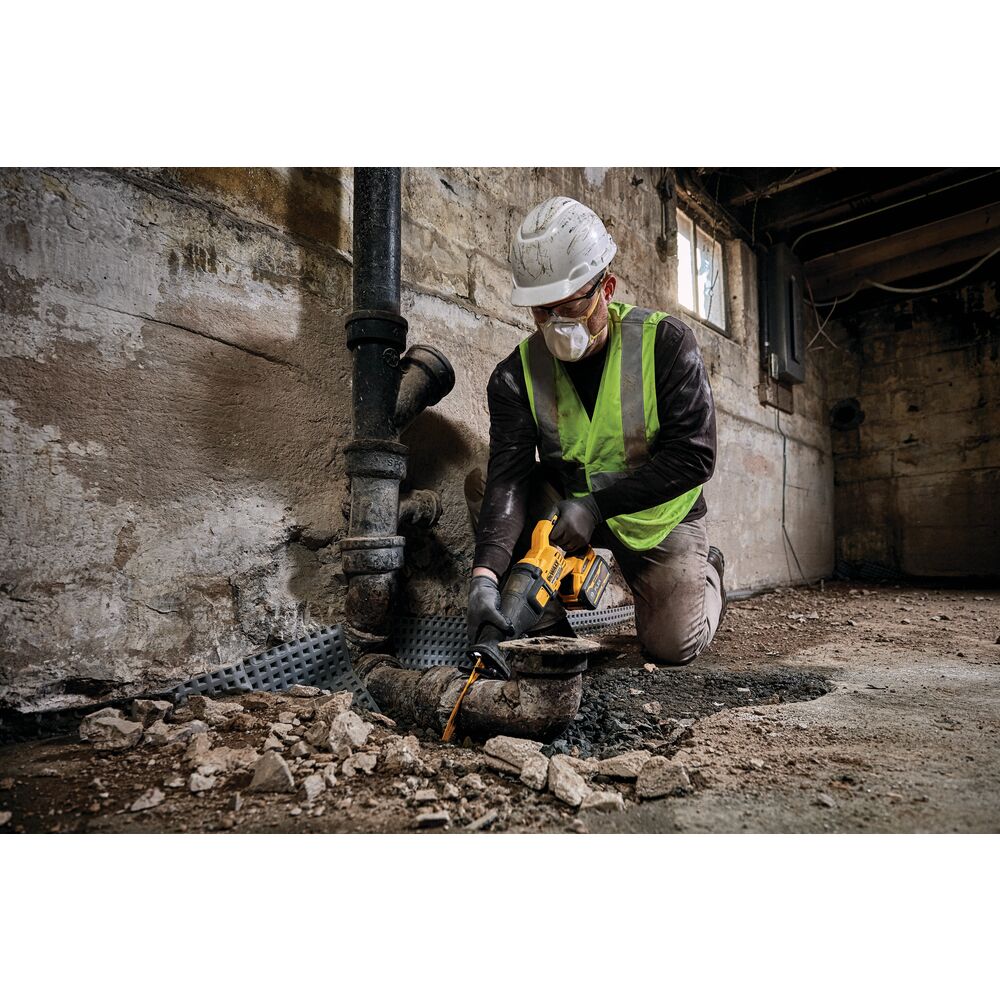 [DCS389X2] 60V MAX BRUSHLESS RECIP SAW KIT