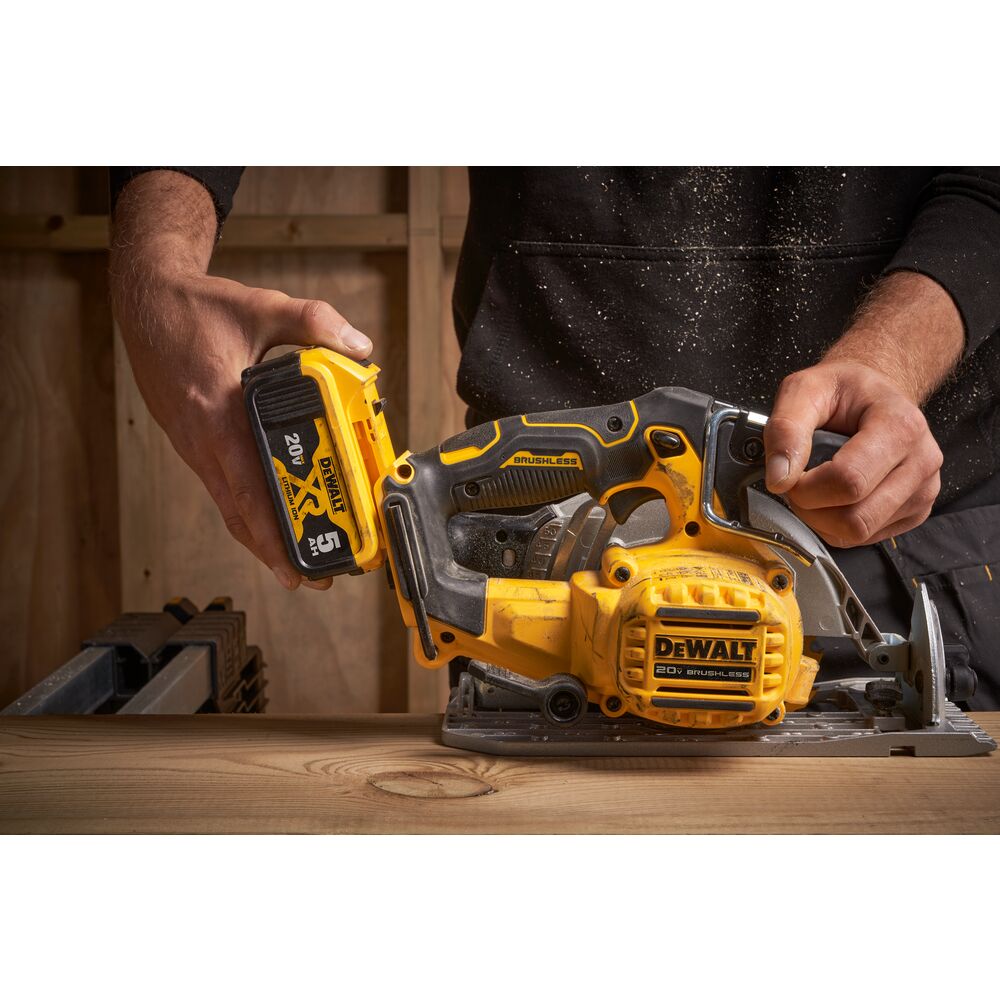 [DCS565B] 20V MAX BRUSHLESS 6-1/2IN CIRCULAR SAW