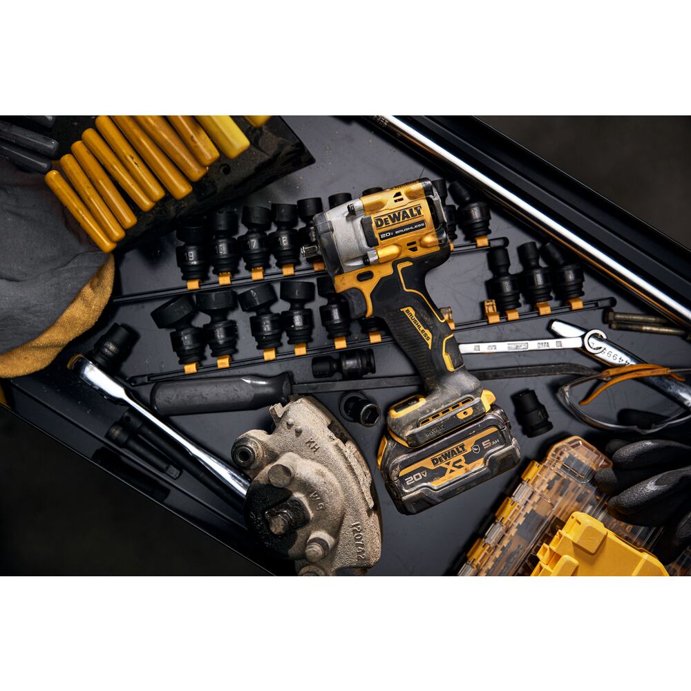 [DCF923B] 20V MAX 3/8IN COMPACT IMPACT WRENCH BARE