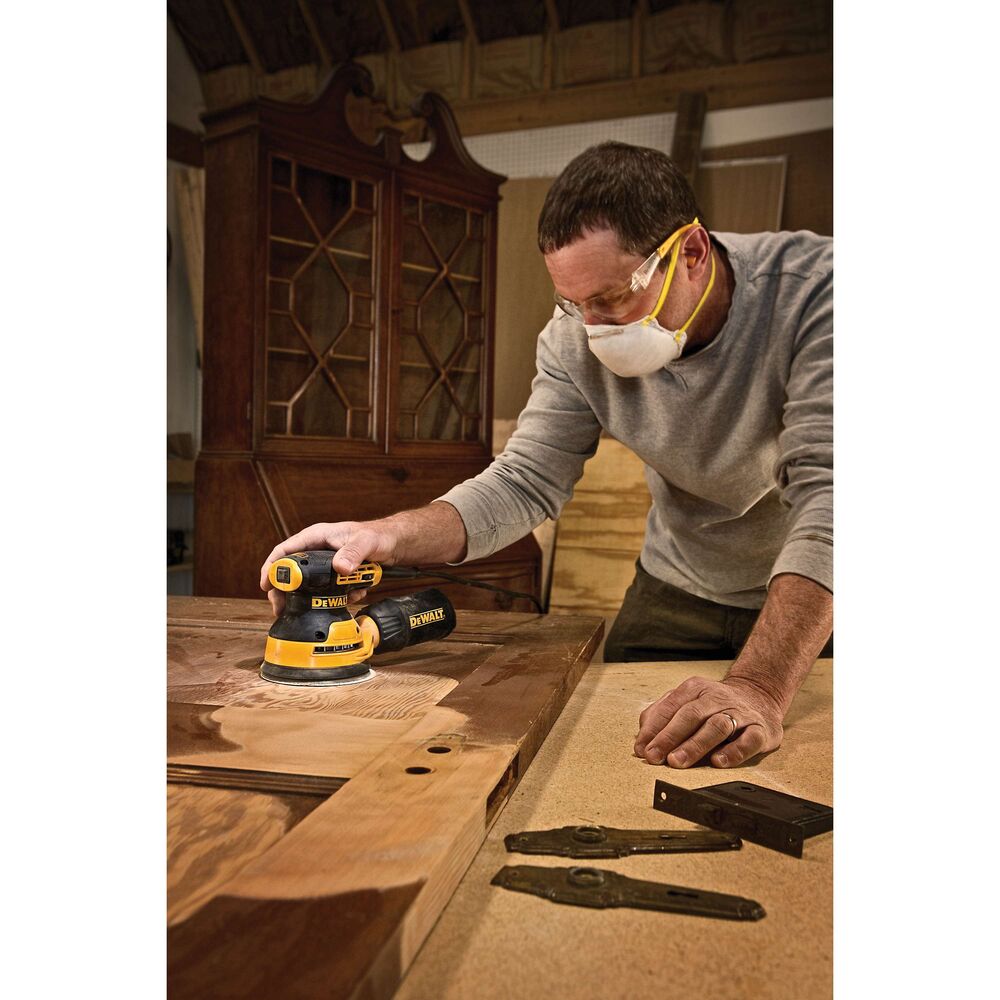 [DWE6423K] 5IN VS RANDOM ORBIT H&L SANDER W/ BAG